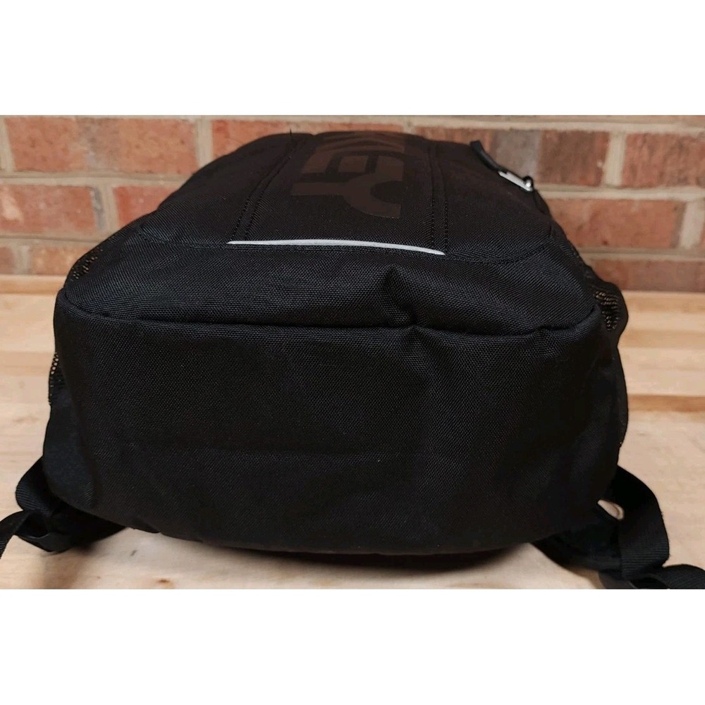 Oakley Enduro Backpack 20L Hiking Tactical Day Pack Bag Black - Picture 5 of 6